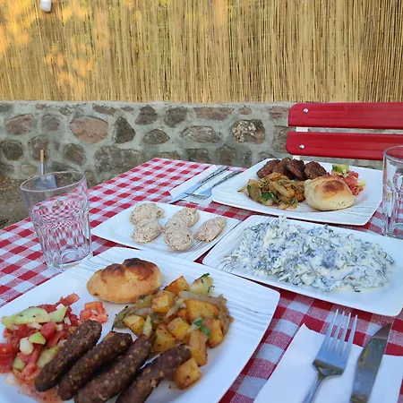 Thousand Ally Boutique *