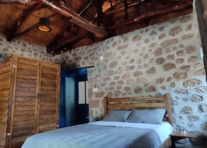 Thousand Ally Boutique Yenisakran