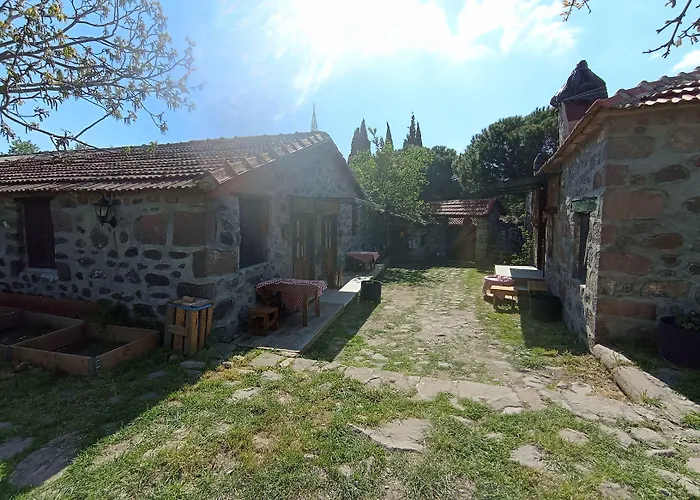 Thousand Ally Boutique Otel